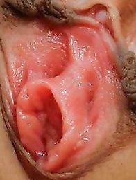 Miriya Hazuki Asian spreads labia and gets vibrator between them