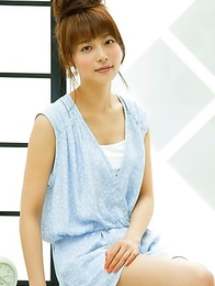 Saki Aibu in blue dress is so sexy doing soap bubbles