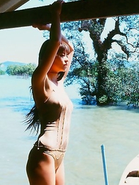 Yuriko Shiratori with sexy body loves spending time on sand