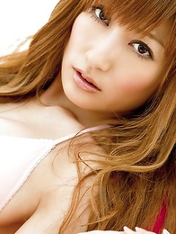 Yoko Kumada superb blonde shows her big knockers in bra