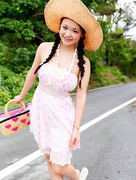 Kana Tsuruta shows fine behind in most provocative ways